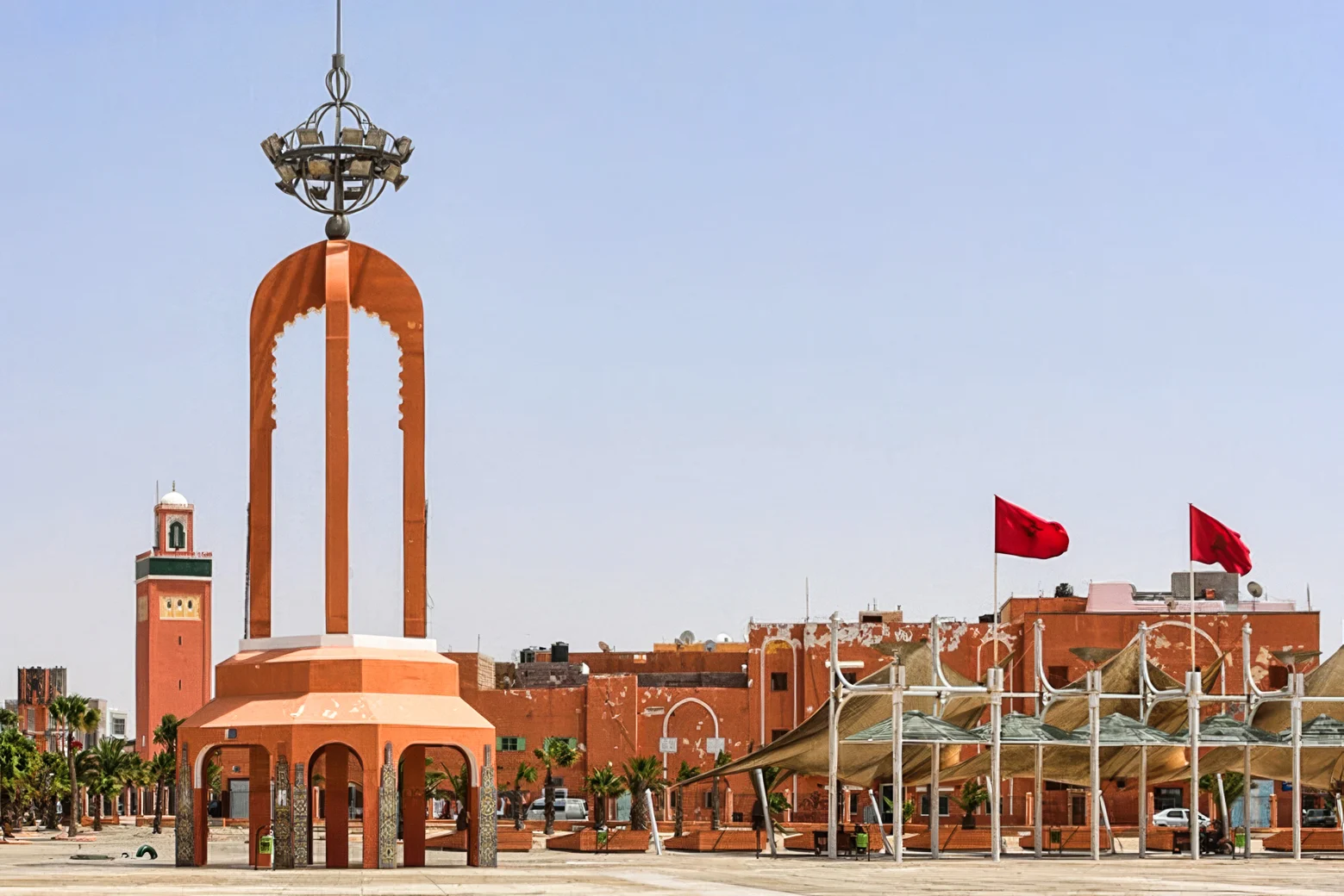 مدينة العيون